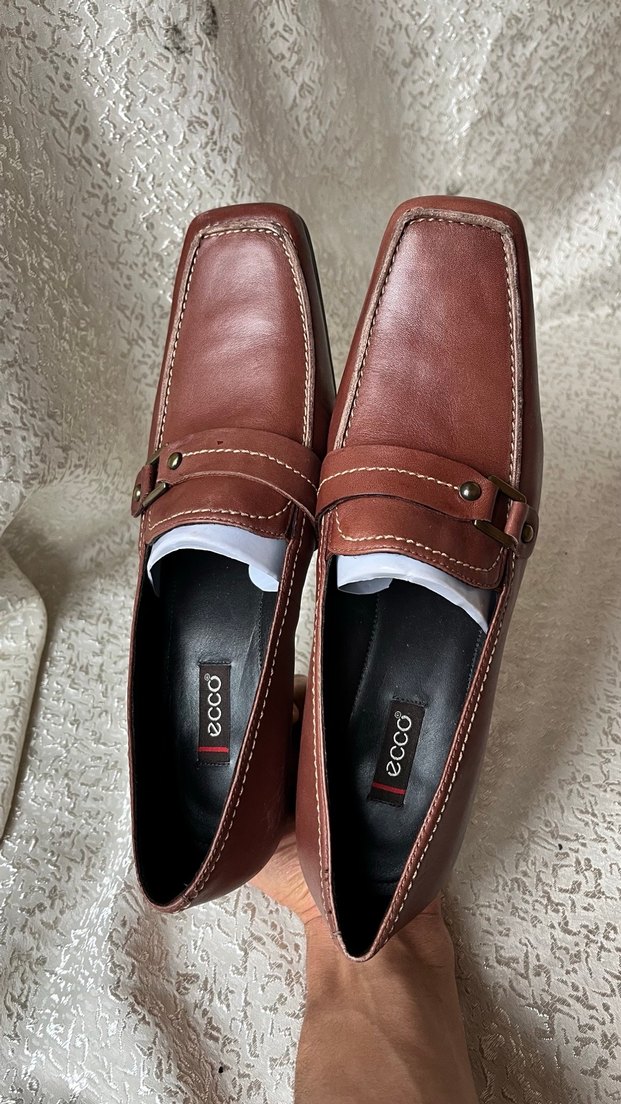 Kahverengi Tokalı Kadın Klasik Deri Ayakkabı - Görsel 4