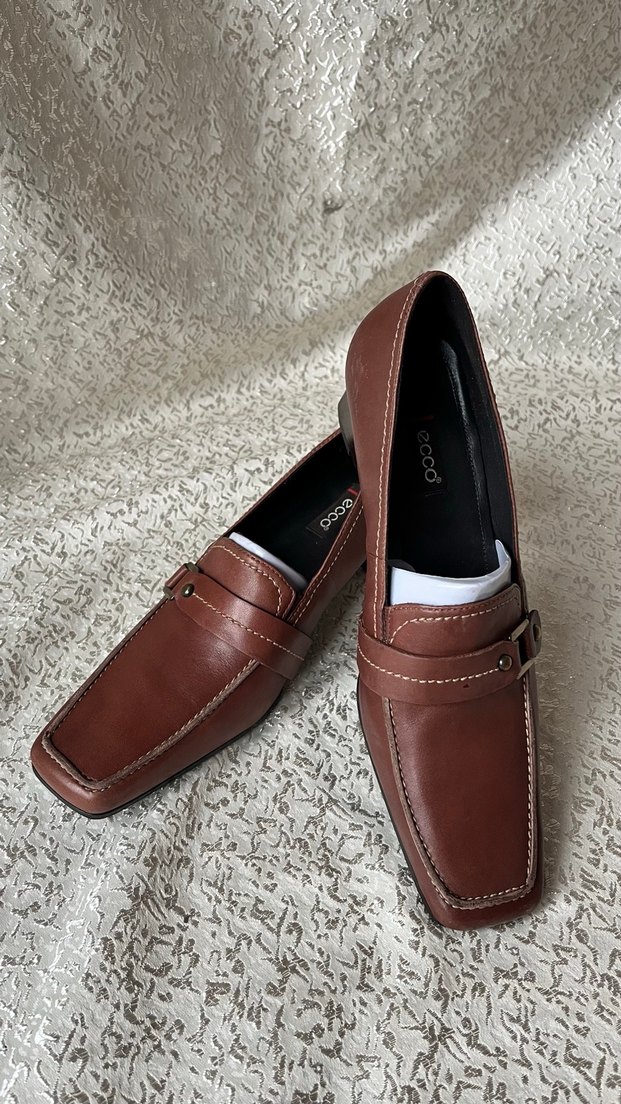 Kahverengi Tokalı Kadın Klasik Deri Ayakkabı - Görsel 5