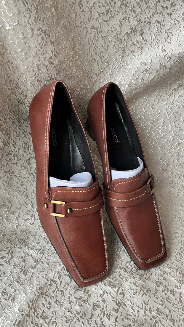 Kahverengi Tokalı Kadın Klasik Deri Ayakkabı - Görsel 2