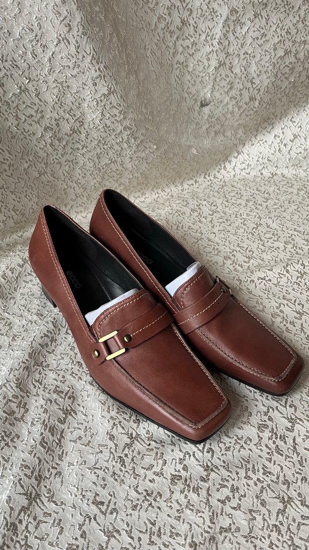 Kahverengi Tokalı Kadın Klasik Deri Ayakkabı - Görsel 3