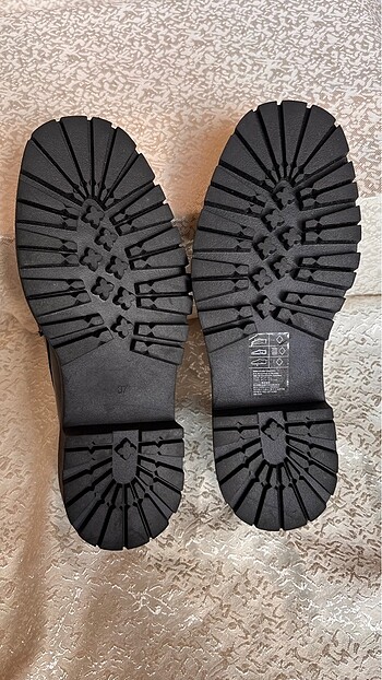 37 Beden siyah Renk H&M Kalın Tabanlı Loafer 37 ????