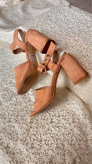 36 Beden ten rengi Renk Nine West Süet Topuklu Sandalet 36 ????