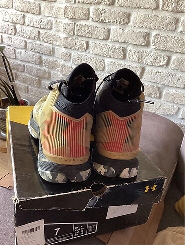 38 Beden haki Renk Under Armour Basketball aykkabısı