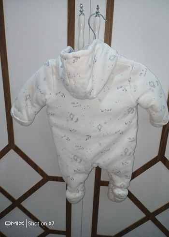 Kapüşonlu Beyaz Bebek Tulumu - Görsel 2