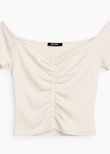 Beyaz Kadın Kısa Kollu Pliseli Bluz BERSHKA