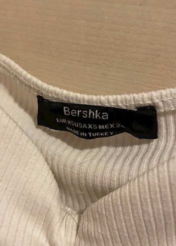 Bershka Beyaz Kadın Kısa Kollu Pliseli Bluz BERSHKA