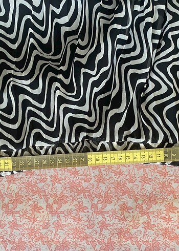 Zebra Desenli Uzun Pilili Siyah Etek - Görsel 4