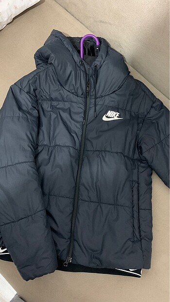 Nike mont