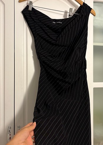 Düğmeli Siyah Çizgili elbise - Görsel 4