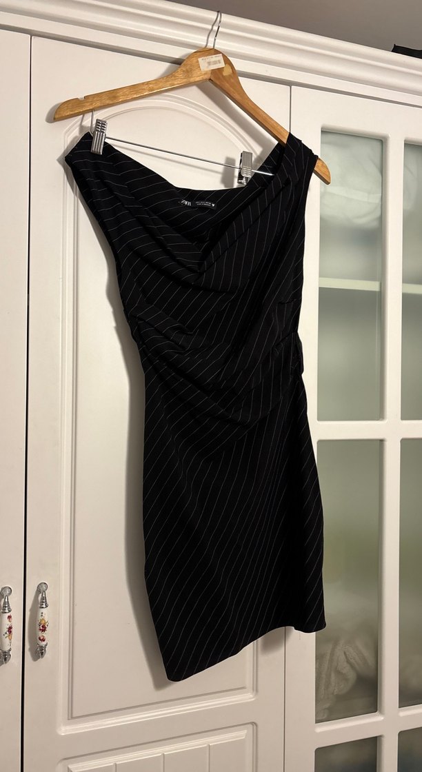 Düğmeli Siyah Çizgili elbise - Görsel 2