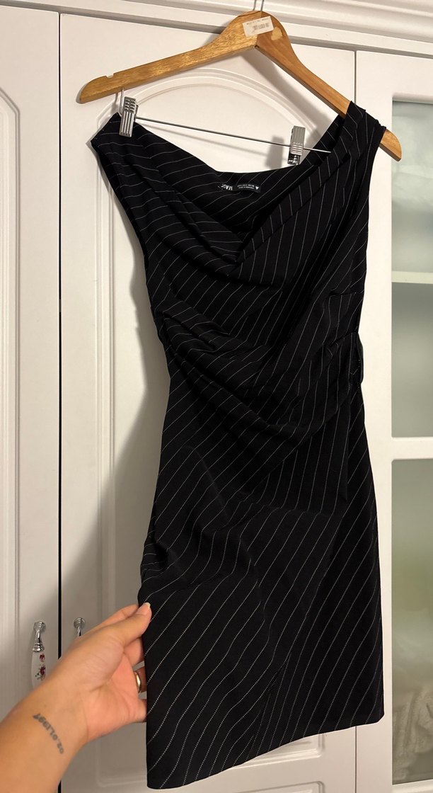 Düğmeli Siyah Çizgili elbise - Görsel 4