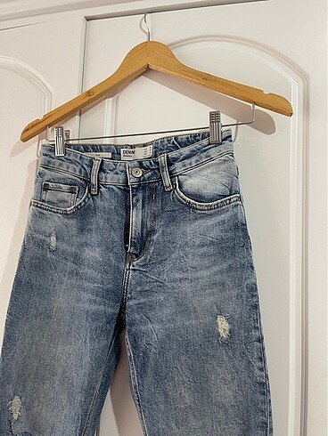 32 Beden mavi Renk Bershka jean