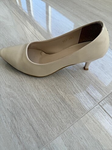 Polaris alçak topuk krem rengi ayakkabı - Görsel 2