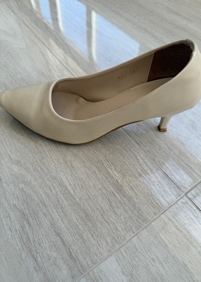 Polaris alçak topuk krem rengi ayakkabı - Görsel 2