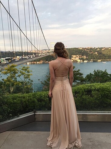34 Beden oleg cassini bej gece elbisesi