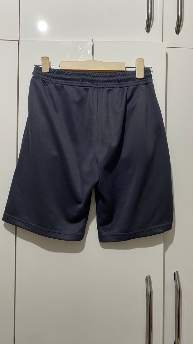 Adidas Gri Fermuarlı Spor Şort - Görsel 2