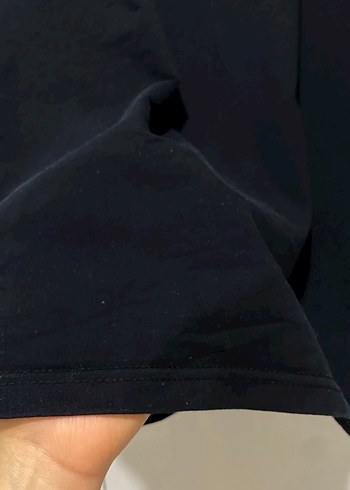 Siyah Kısa Kollu Gevşek Kesim Tişört - Görsel 5