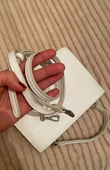  Beden beyaz Renk Mango beyaz askılı çanta
