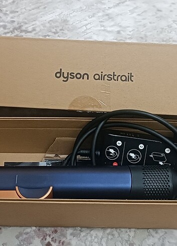 Dyson airstrait
