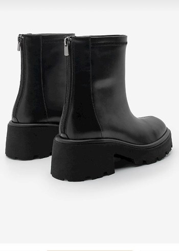 Siyah Fermuarlı Kadın Topuklu Bot - Görsel 3