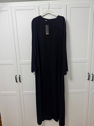 44 Beden İç elbiseli işlemeli abaya