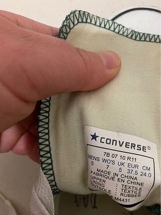 Converse Çok temizdir orjinal converse 37.5 numara ben 38 giyiyorum 38 nu