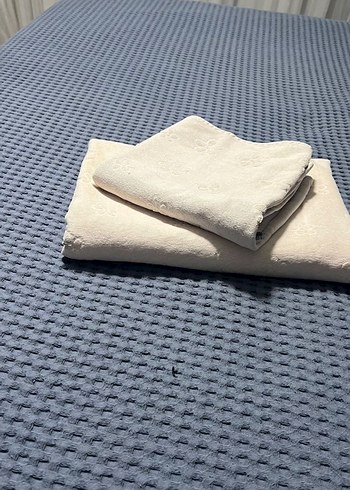 Özdilek Beyaz Çiçek Dokulu Havlu Seti
