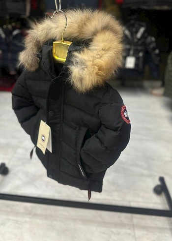 Erkek kız Çocuk Siyah Kürklü Mont - Görsel 2