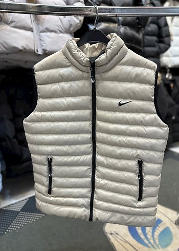 Nike Siyah Kapitone Kolsuz Şişme Yelek - Görsel 3