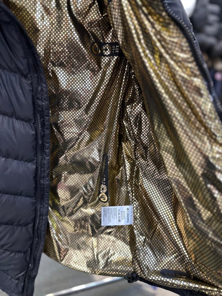 Columbia Siyah Kapüşonlu Erkek Mont - Görsel 3