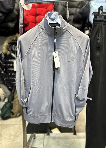 TEK BEDEN TEK FİYAT ##M BEDEN##
ULTRA LÜKS EŞOFMAN TAKIMI - Görsel 2