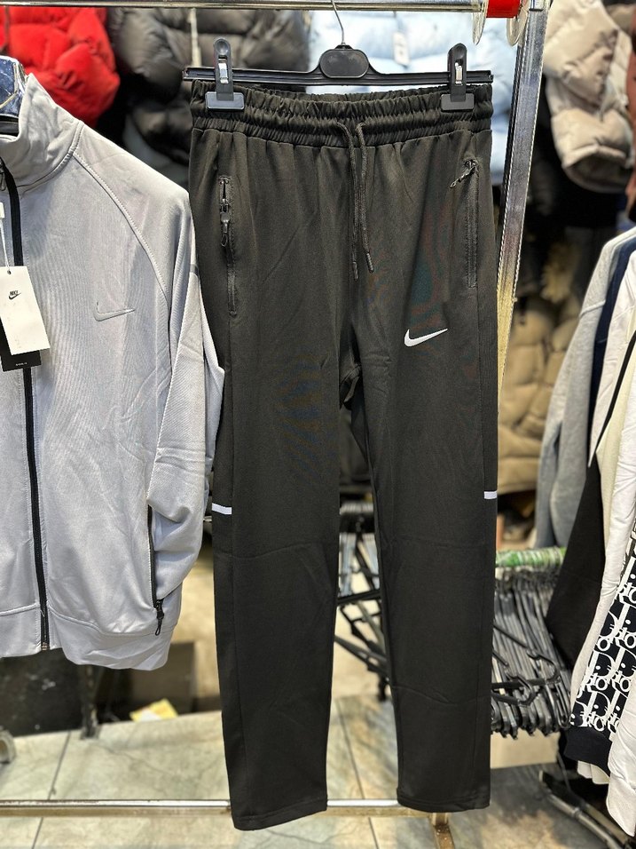 TEK BEDEN TEK FİYAT ##M BEDEN##
ULTRA LÜKS EŞOFMAN TAKIMI - Görsel 3