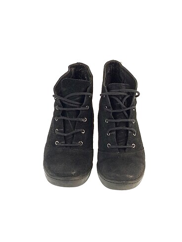 36 Beden PreLoved Bot %70 İndirimli.