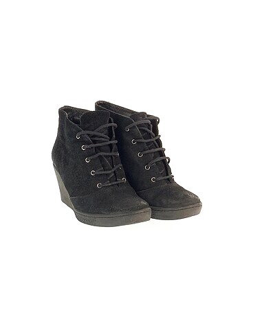 Vintage Love PreLoved Bot %70 İndirimli.