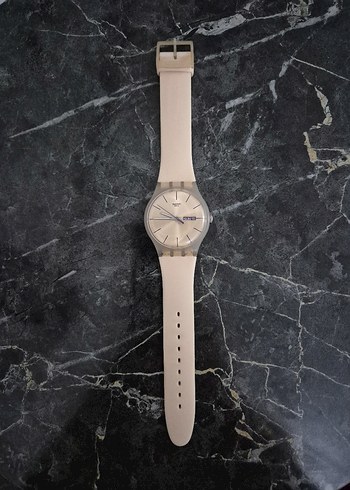 Swatch Bej Kadın Saat