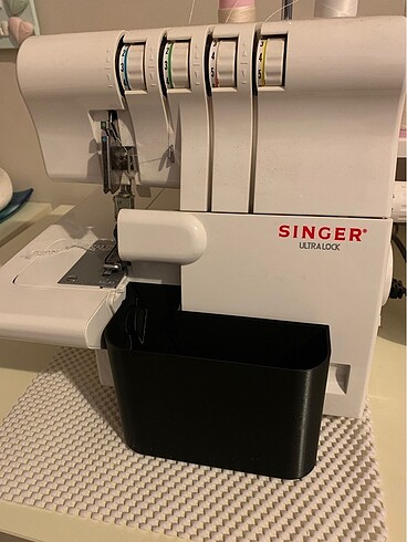 Singer overlok çöp kutusu