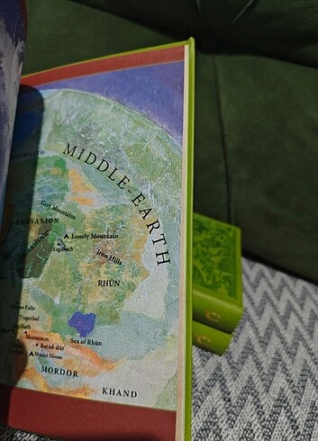 Beden Renk An Atlas of Tolkien