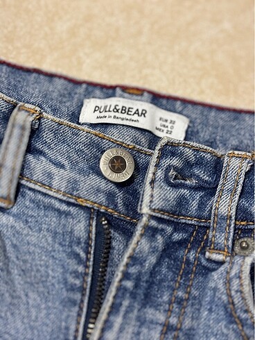 32 Beden mavi Renk PULL&BEAR jean
