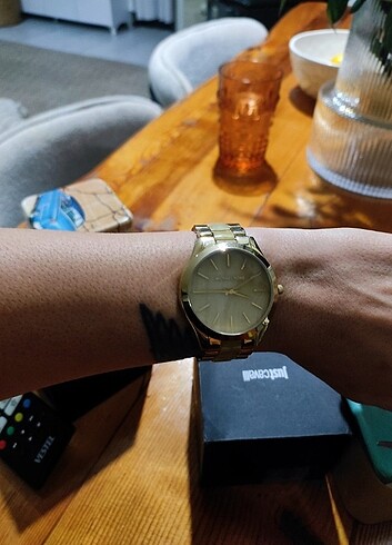 Michael Kors saat 