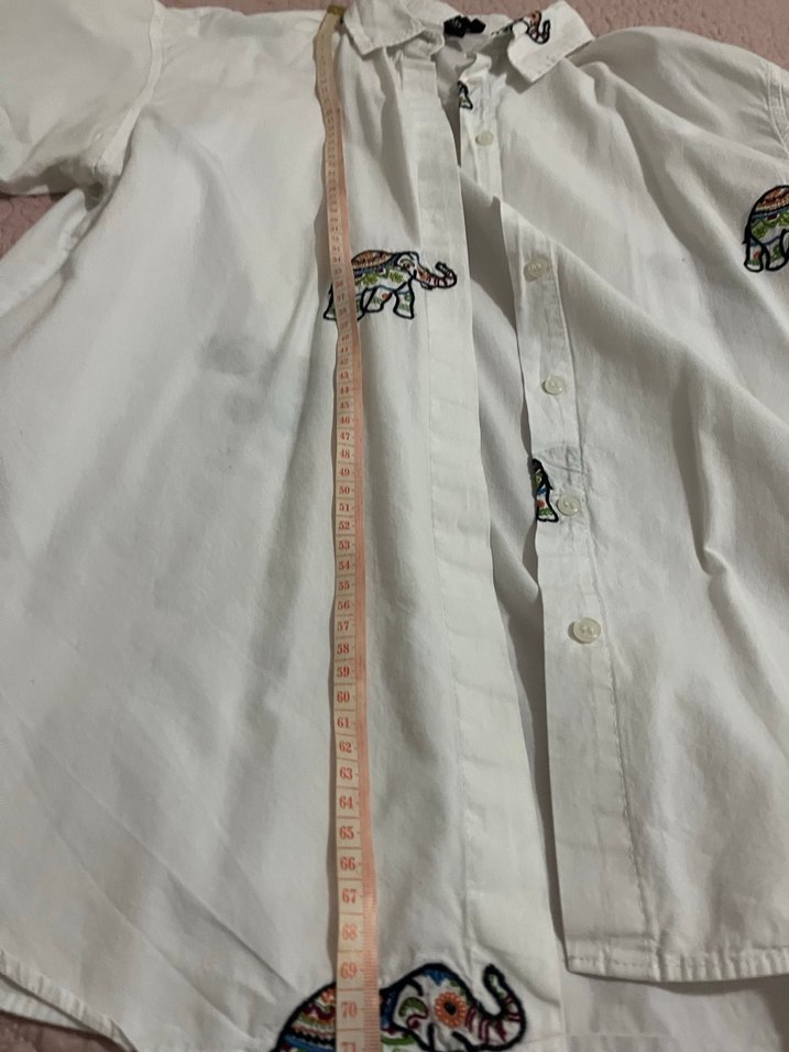 Nakışlı, Düğmeli, Kısa Kollu Beyaz Kadın Gömlek - Görsel 5