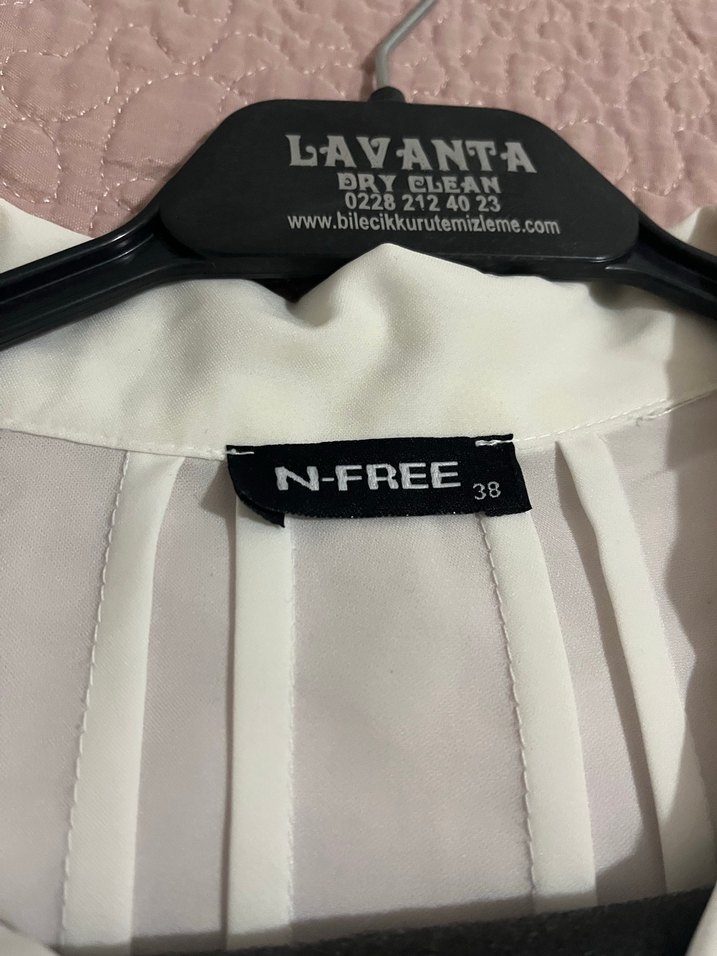 Zincir Detaylı Beyaz Midi Kadın Gömlek - Görsel 3