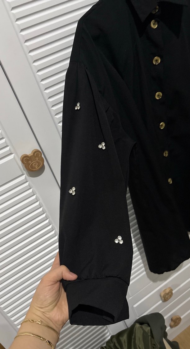 Düğmeli Siyah Geniş Kesim Gotik Kadın Gömlek - Görsel 2