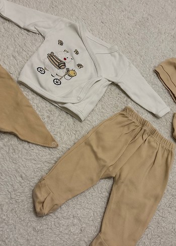 Kahverengi Nakışlı Erkek Bebek Takımı - Görsel 2