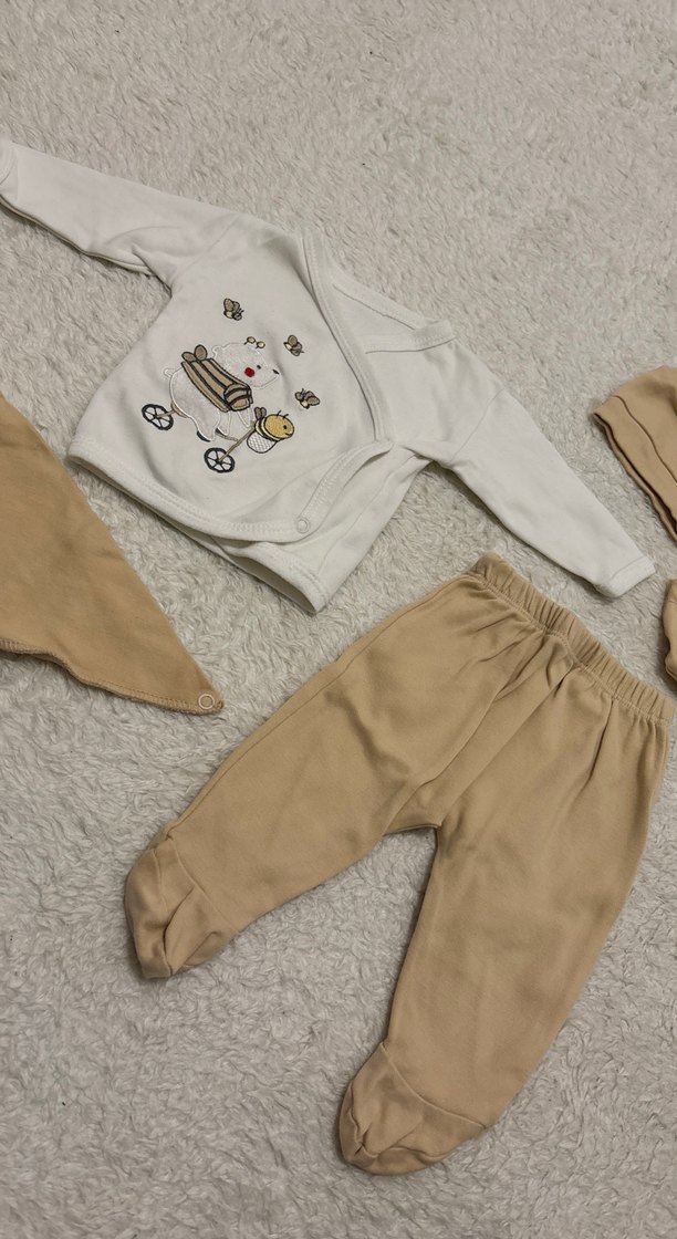 Kahverengi Nakışlı Erkek Bebek Takımı - Görsel 2
