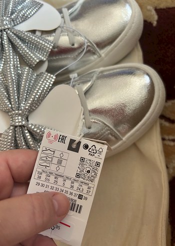 Zara Kadın Gri Fiyonklu Spor Ayakkabı