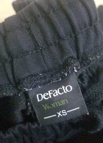 Defacto defacto esofman