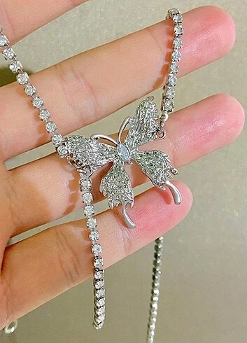 Kelebek Chocker Kolye