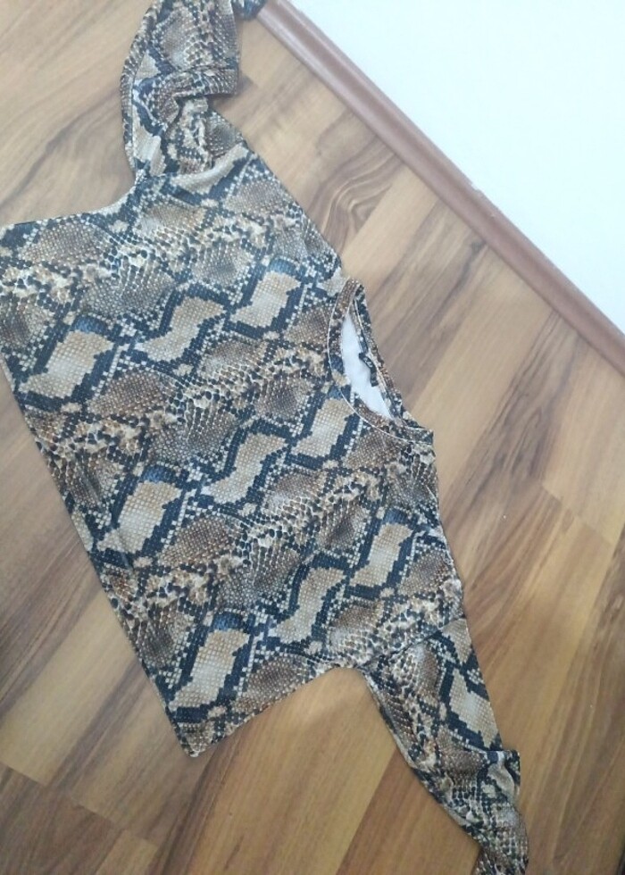 Yılan desen krop  - Görsel 2