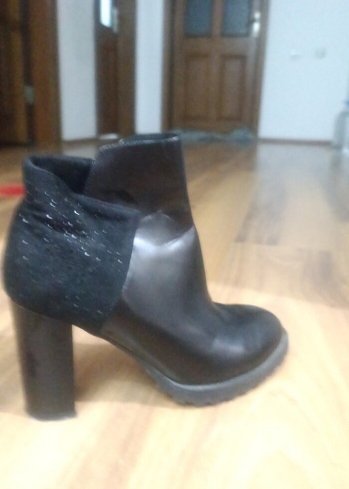 Ürünü iki kere giydim sıfır gibi fotoğraflardanda belli flodan a - Görsel 2