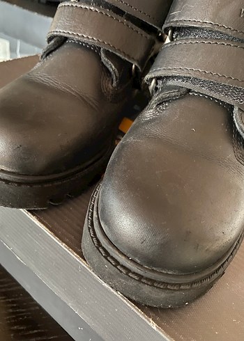 CAT Siyah Deri Su geçirmez Çocuk Botu. - Görsel 9